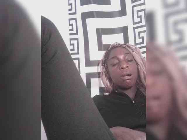 Alexismerton1 webcam
