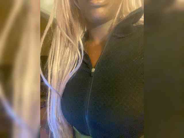 Alexismerton1 webcam
