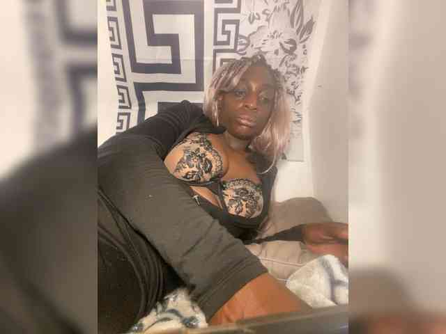 Alexismerton1 webcam