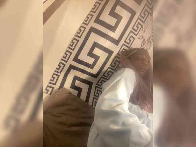 Alexismerton1 webcam