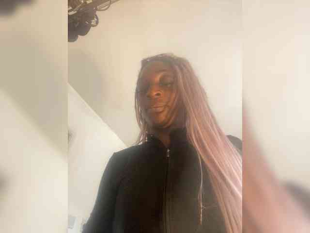 Alexismerton1 webcam
