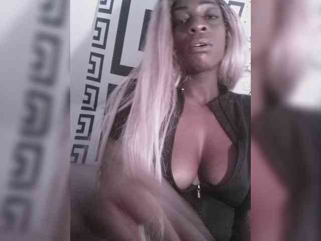 Alexismerton1 Live Webcam on BongaCams