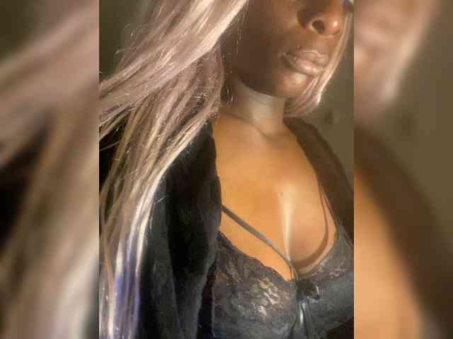 Alexismerton1 webcam