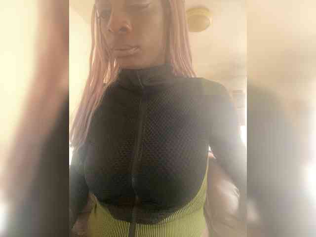 Alexismerton1 webcam