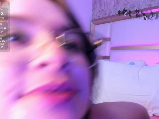 CharlotteWalker live cam on BongaCams