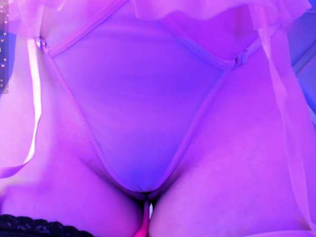 CharlotteWalker live cam on BongaCams