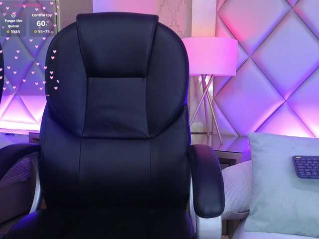 CharlotteWalker live cam on BongaCams