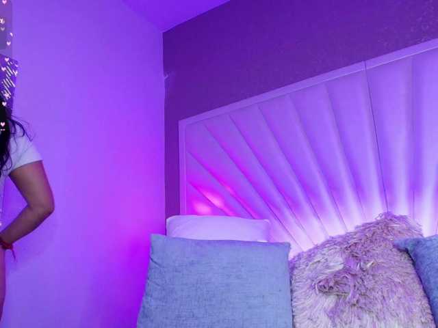 CharlotteWalker live cam on BongaCams