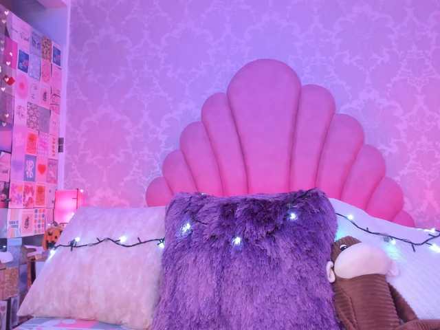 CharlotteWalker live cam on BongaCams