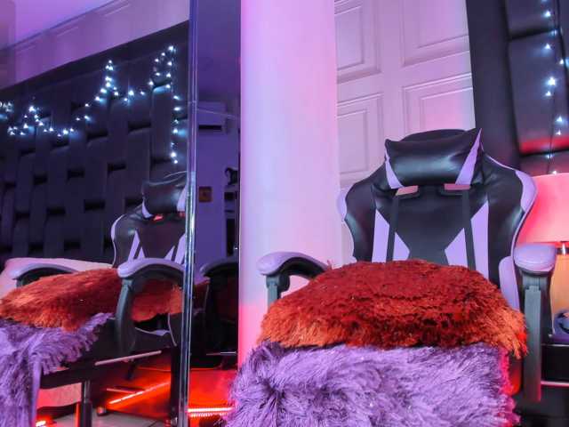 CharlotteWalker live cam on BongaCams