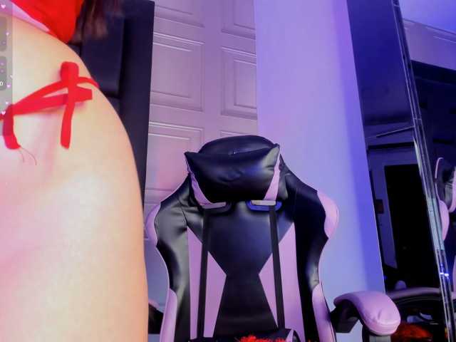 CharlotteWalker live cam on BongaCams
