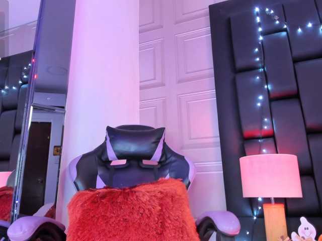 CharlotteWalker live cam on BongaCams