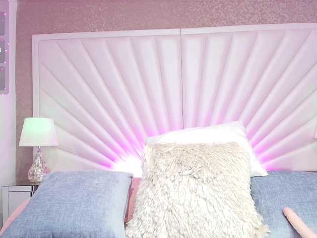 CharlotteWalker live cam on BongaCams