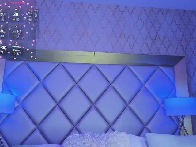 CharlotteWalker live cam on BongaCams