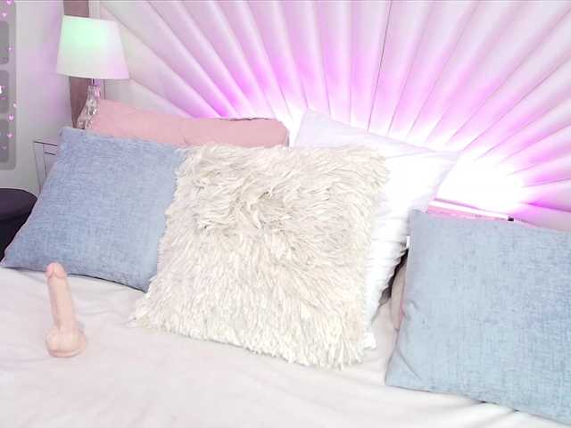 CharlotteWalker live cam on BongaCams