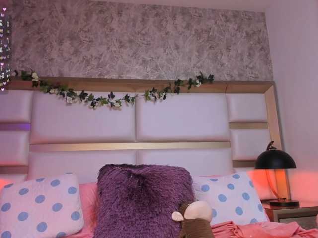 CharlotteWalker live cam on BongaCams