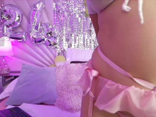 CharlotteWalker live cam on BongaCams