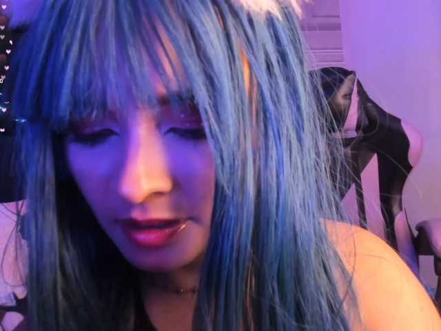 CharlotteWalker live cam on BongaCams