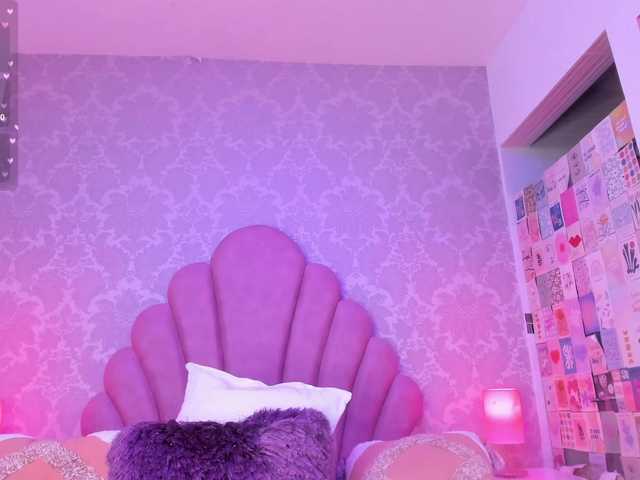 CharlotteWalker live cam on BongaCams
