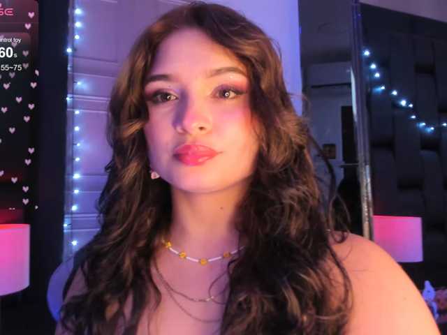 CharlotteWalker live cam on BongaCams