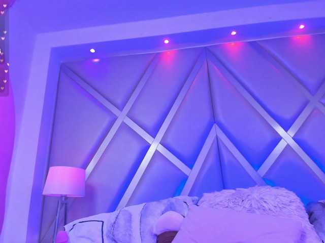 CharlotteWalker live cam on BongaCams