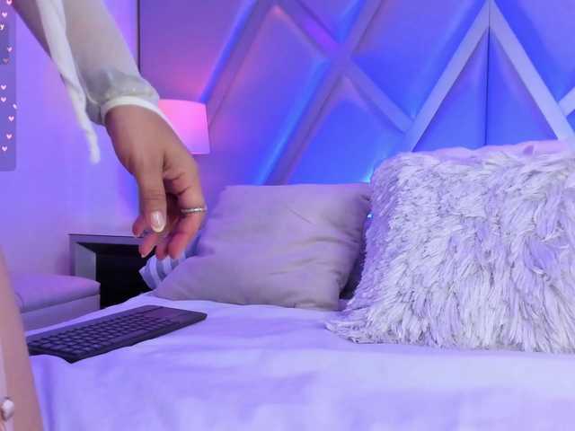 CharlotteWalker live cam on BongaCams