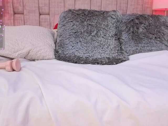 CharlotteWalker live cam on BongaCams