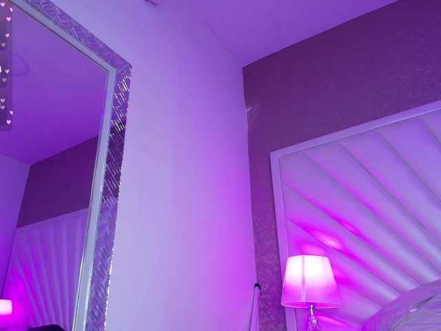 CharlotteWalker live cam on BongaCams
