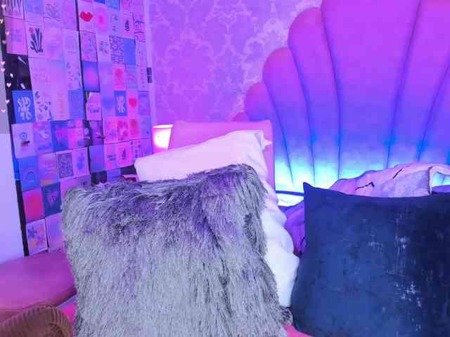 CharlotteWalker webcam