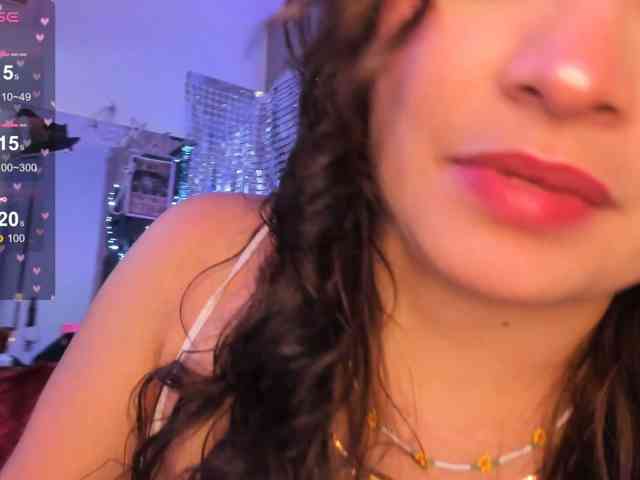 CharlotteWalker — live female cam on BongaCams