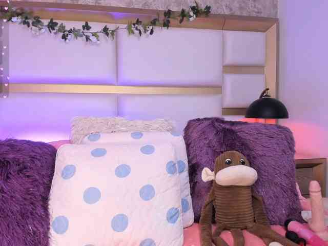CharlotteWalker webcam