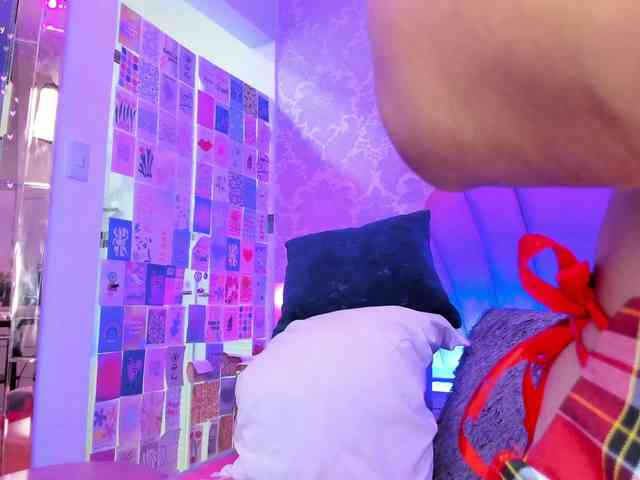 CharlotteWalker webcam