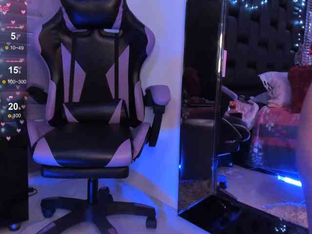 CharlotteWalker webcam