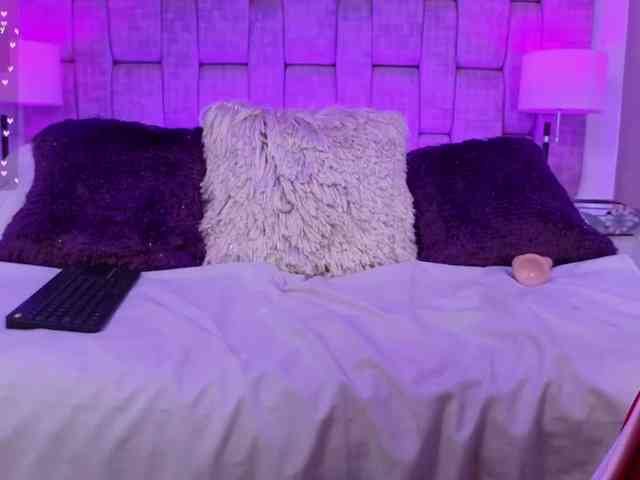 CharlotteWalker webcam