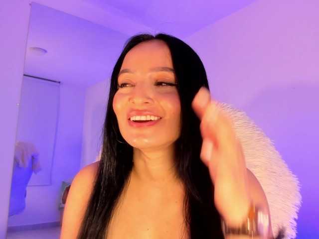 VivienneNoir live cam on BongaCams