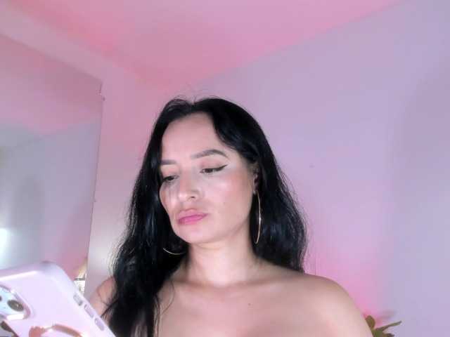 VivienneNoir live cam on BongaCams