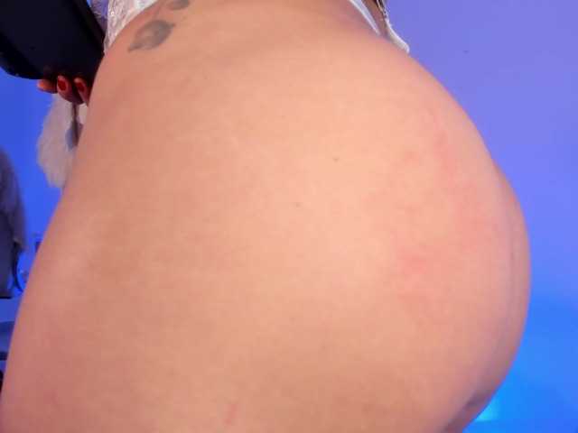 VivienneNoir live cam on BongaCams