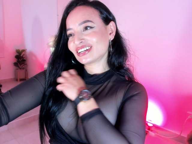 VivienneNoir live cam on BongaCams