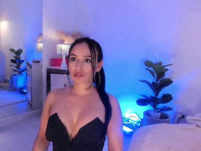 VivienneNoir live cam on BongaCams