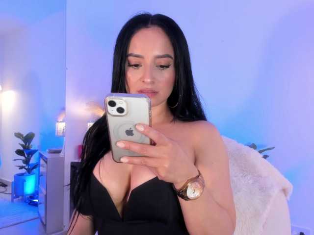 VivienneNoir live cam preview