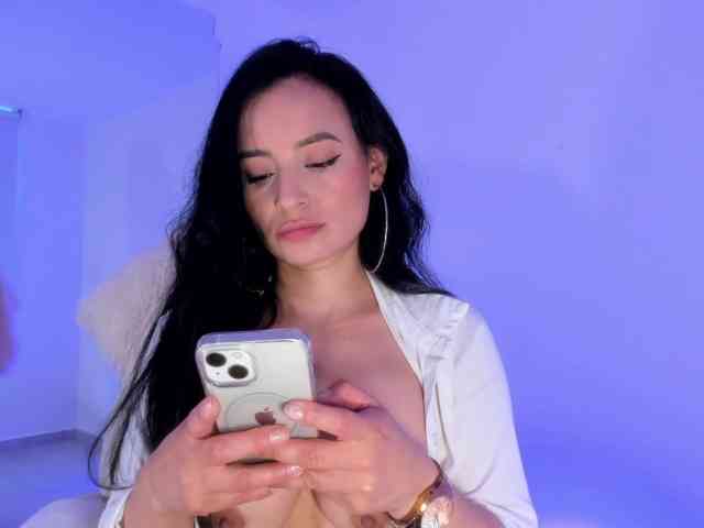 VivienneNoir webcam
