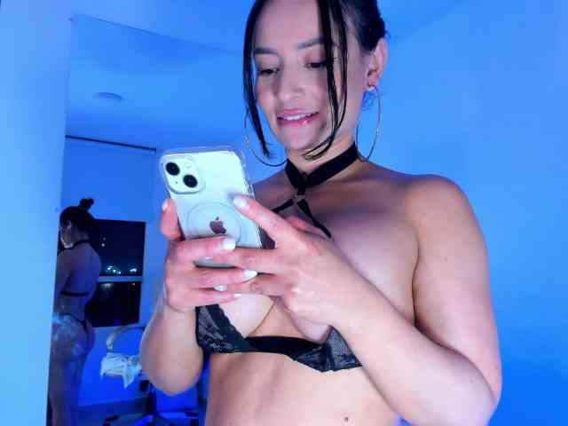 VivienneNoir webcam
