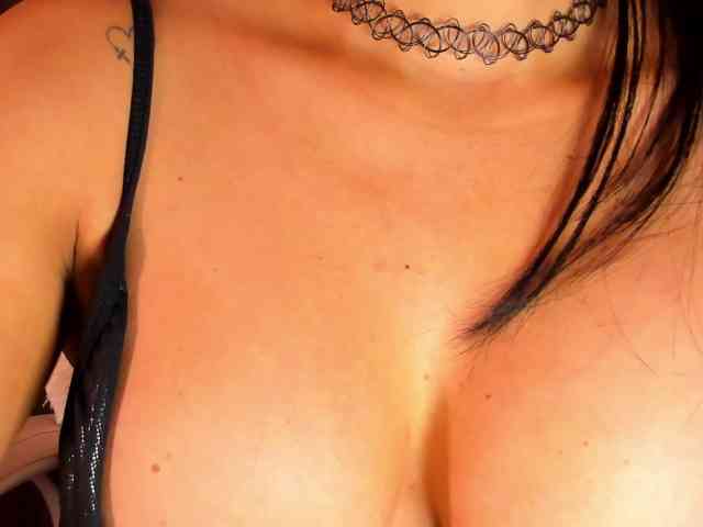 VivienneNoir webcam