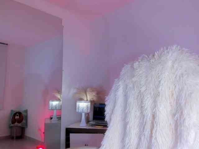 VivienneNoir webcam