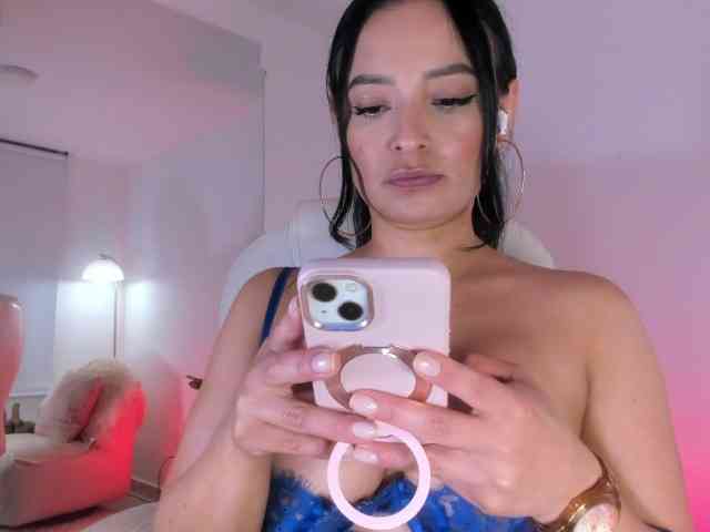 VivienneNoir webcam