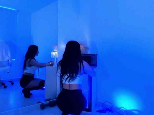 VivienneNoir webcam