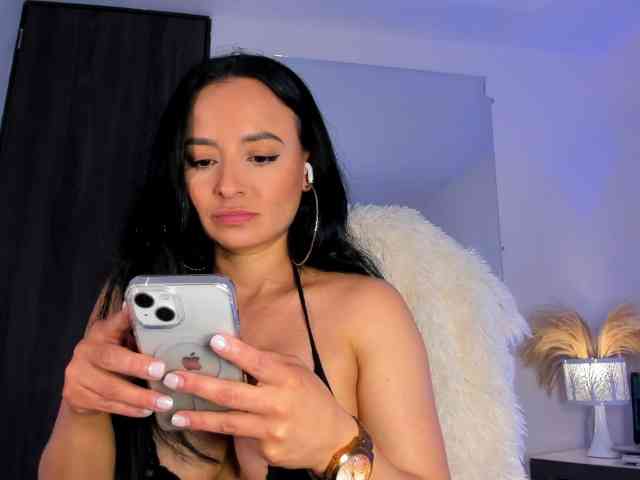 VivienneNoir webcam