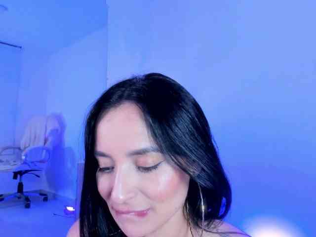 VivienneNoir webcam