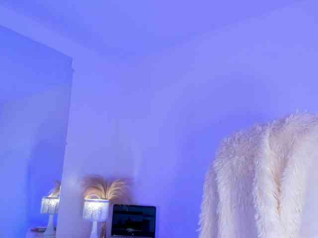 VivienneNoir webcam