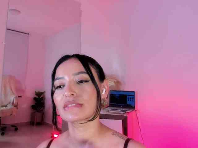 VivienneNoir webcam